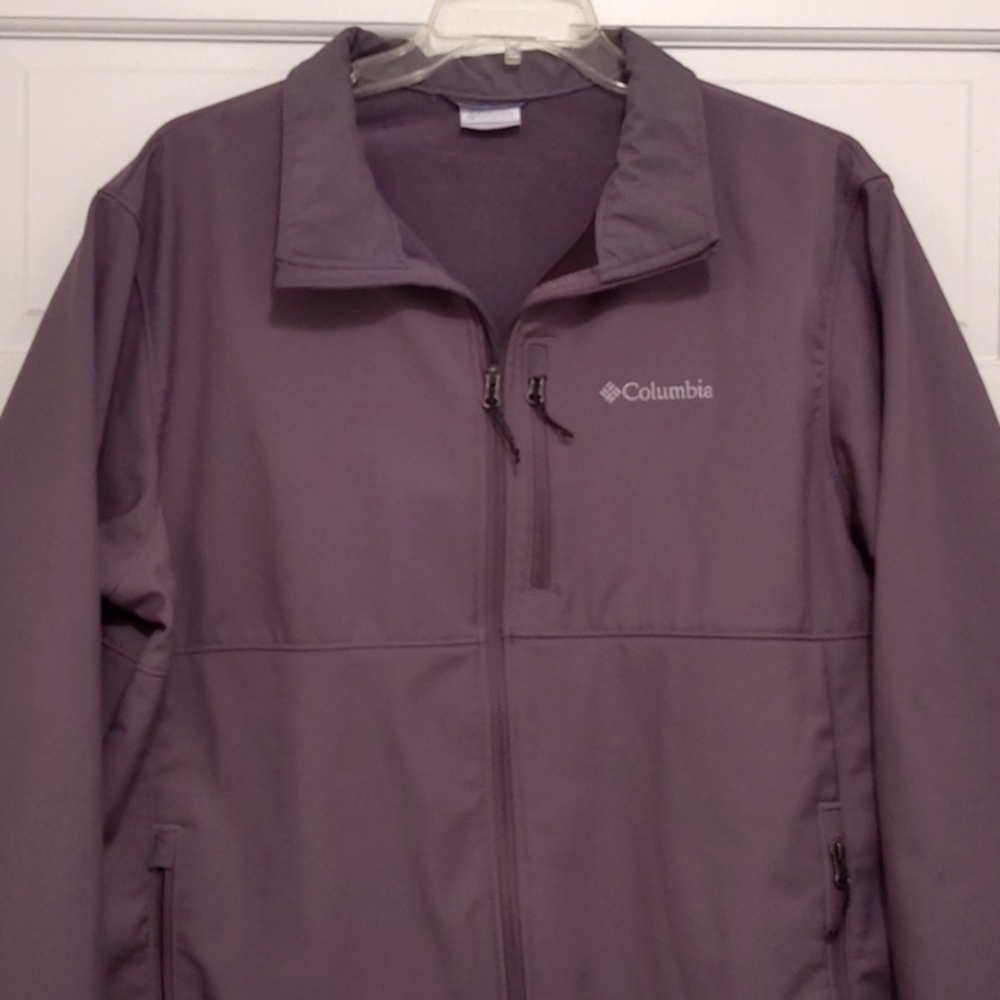 Men's GRAY. XXL Columbia fleece lined zip up jacket.